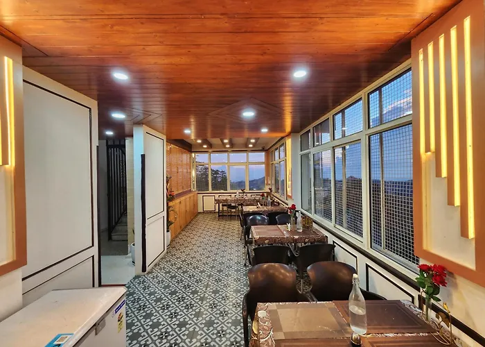 Florence B&B Near Mall Road - Amazing Valley View Shimla